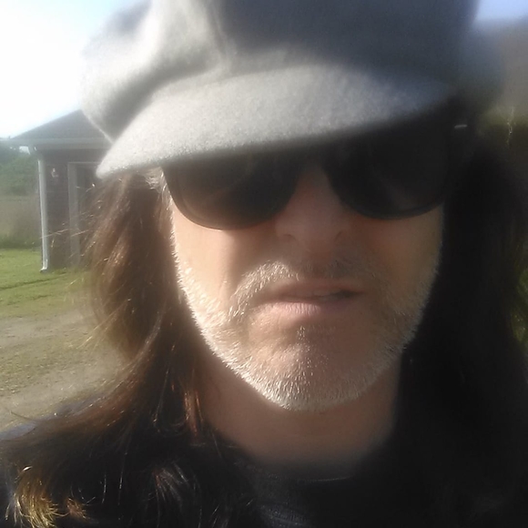 Meet the Posher Other - Meet your Posher, Chris